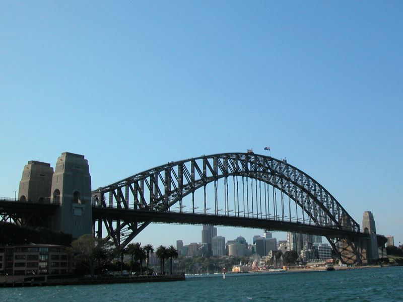 The south to north Bridge that crosses Sydney Harbour
