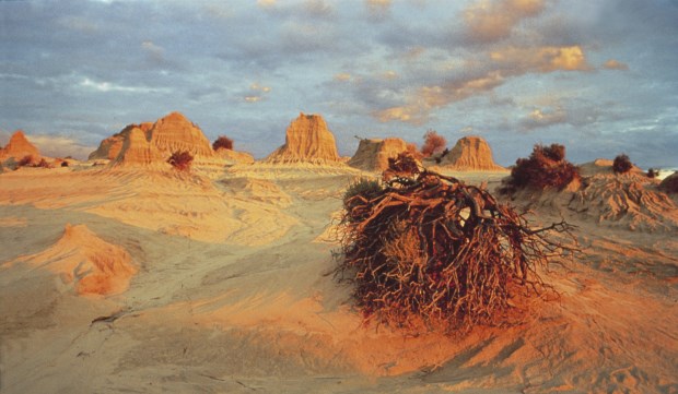 Bourke: Dunes of the Desert, Visit Sturt National Park