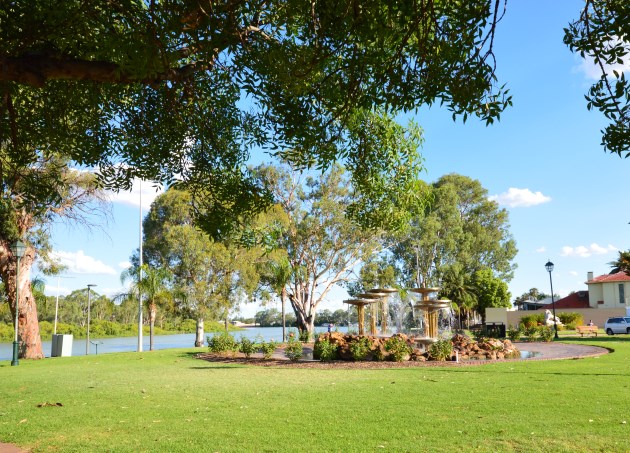 Scenic Renmark and the River