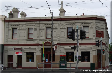 Classic Australian Pub: The Three Crowns Hotel
